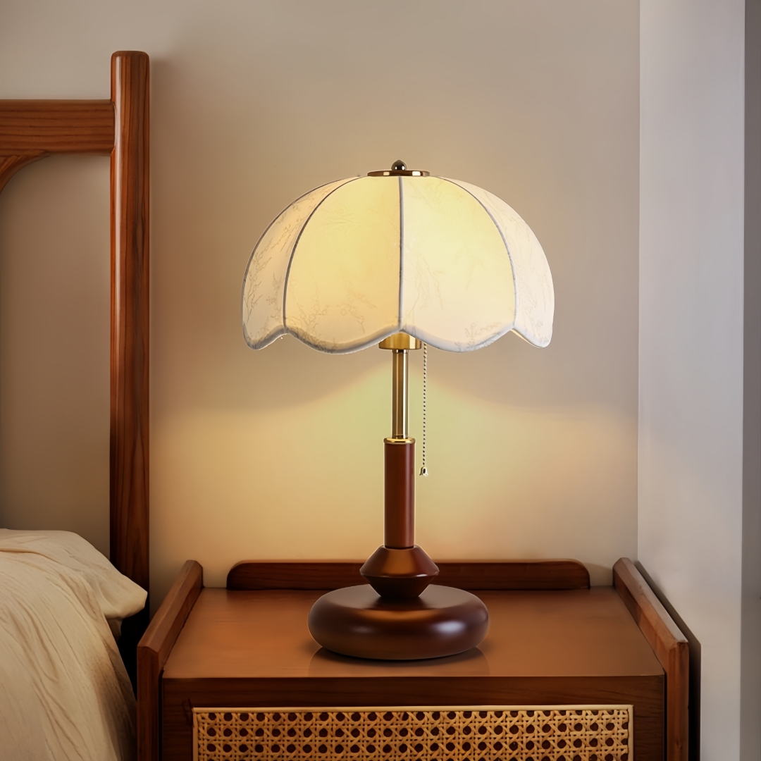 Luminária de Mesa Vintage com  - Home Decor Vintage avaliação e preço